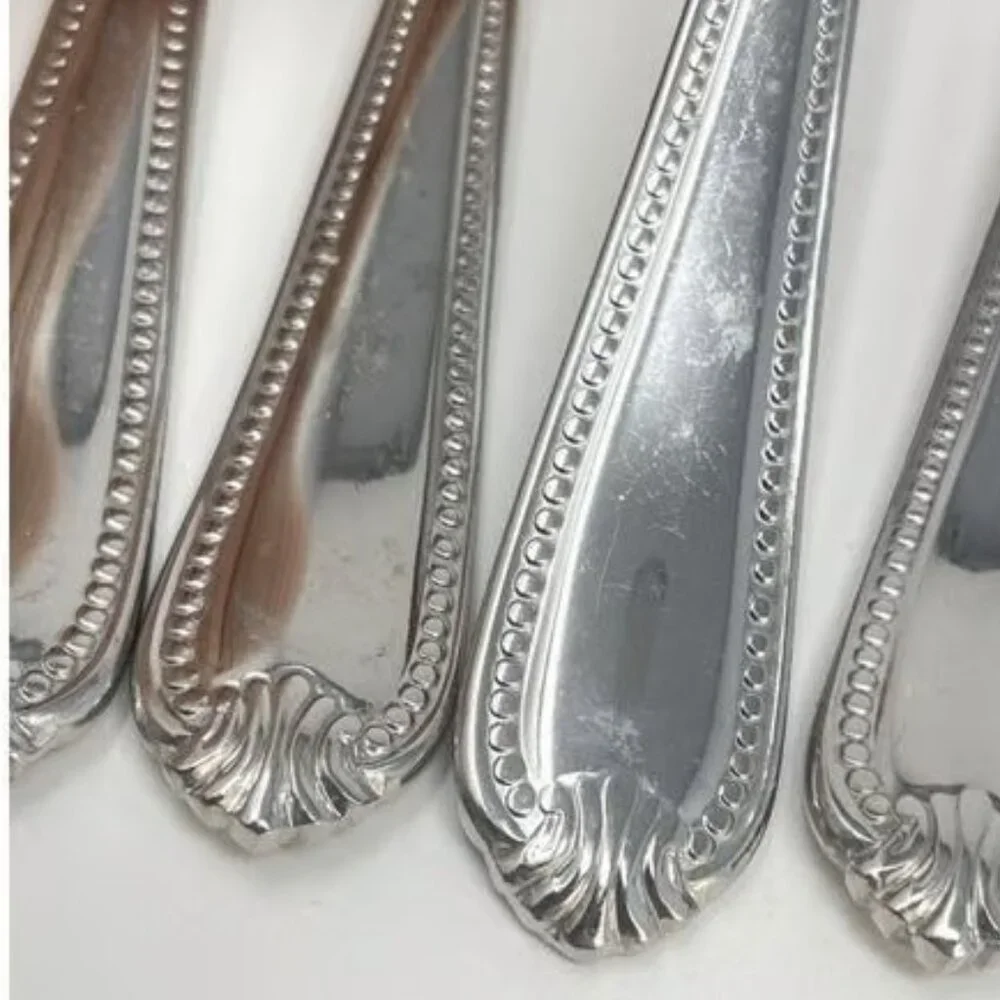 Brand: Lenox Pattern: Tudor Bead / Augusta Material: 18/10 Stainless steel Set 4